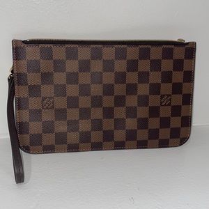COPY - LOUIS VUITTON WRISTLET